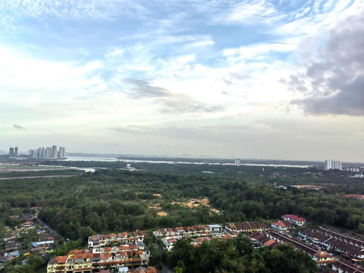 8Scape Residences Batman Vs Ironman@Lsy Home & Leisure Johor Bahru Exterior foto